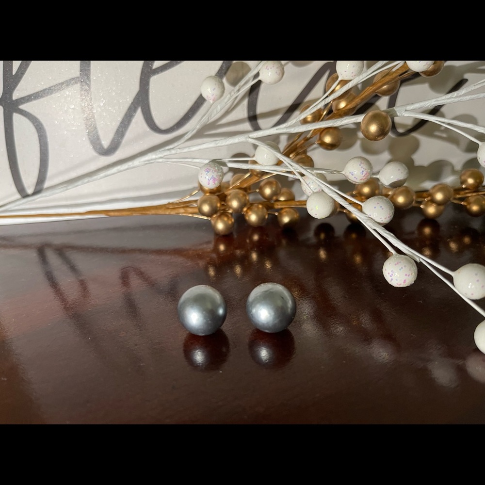 Gun Metal Pearl Studs